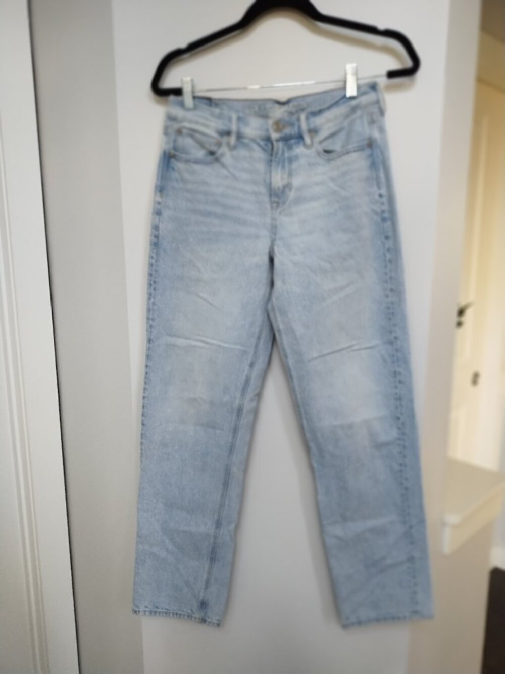 American Eagle 90s straight jeans
